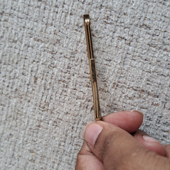 Assorted Brooch Pin Collection - Picture 12 of 16